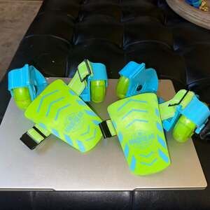 Madd Gear Light-Up Heel Rollers Skate Glow and Roll Blue/Green